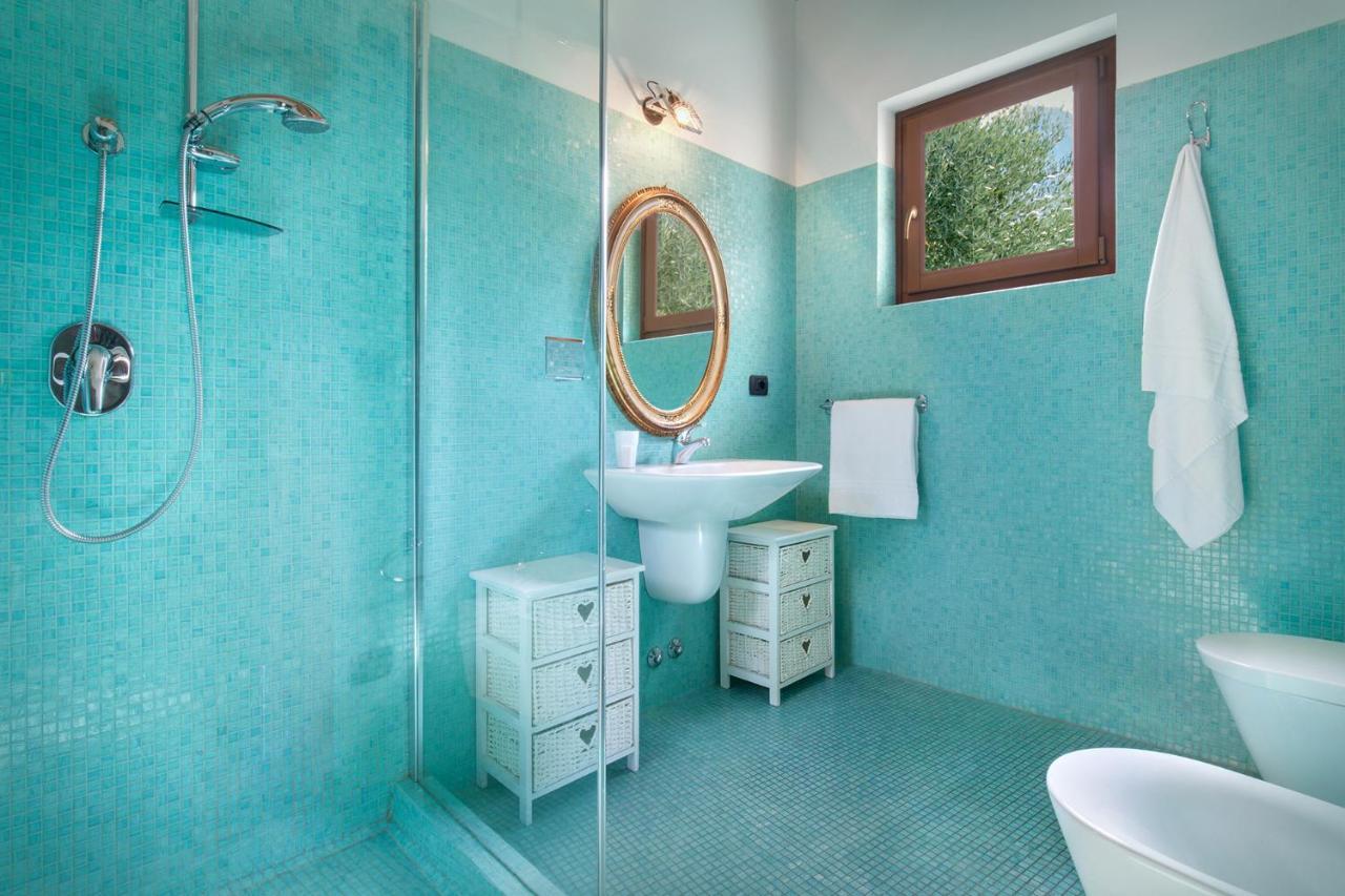 Villa Cipressi - Luxuri Lounge - Malcesine Eksteriør billede