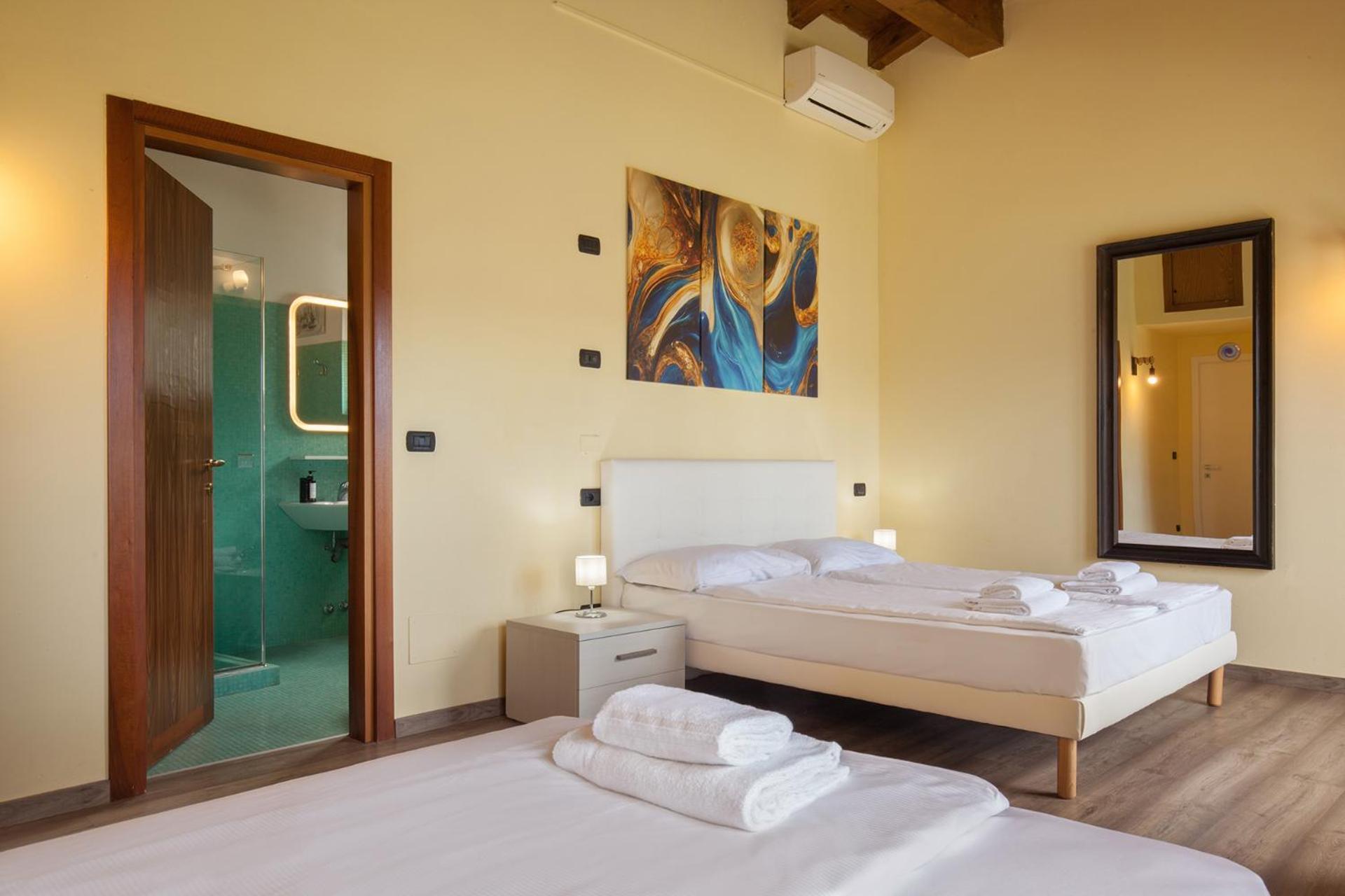 Villa Cipressi - Luxuri Lounge - Malcesine Eksteriør billede