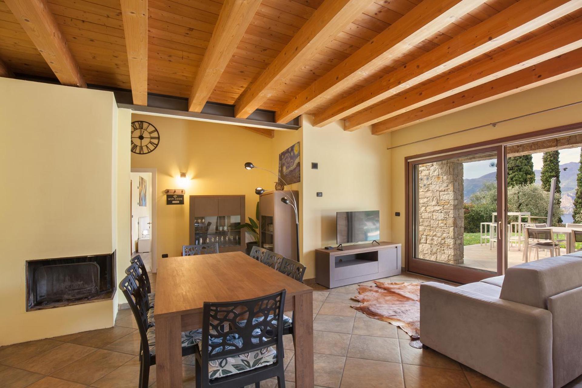 Villa Cipressi - Luxuri Lounge - Malcesine Eksteriør billede