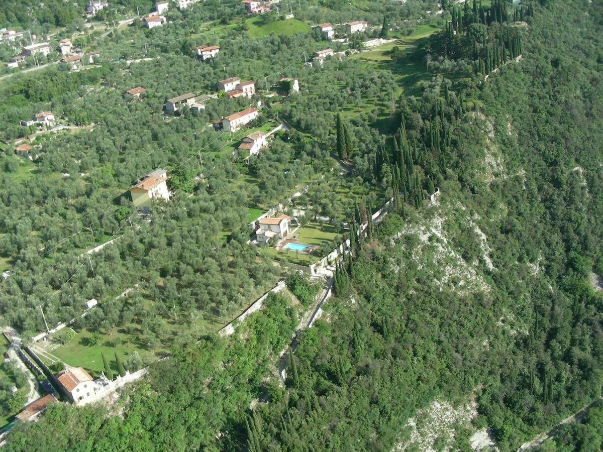 Villa Cipressi - Luxuri Lounge - Malcesine Eksteriør billede