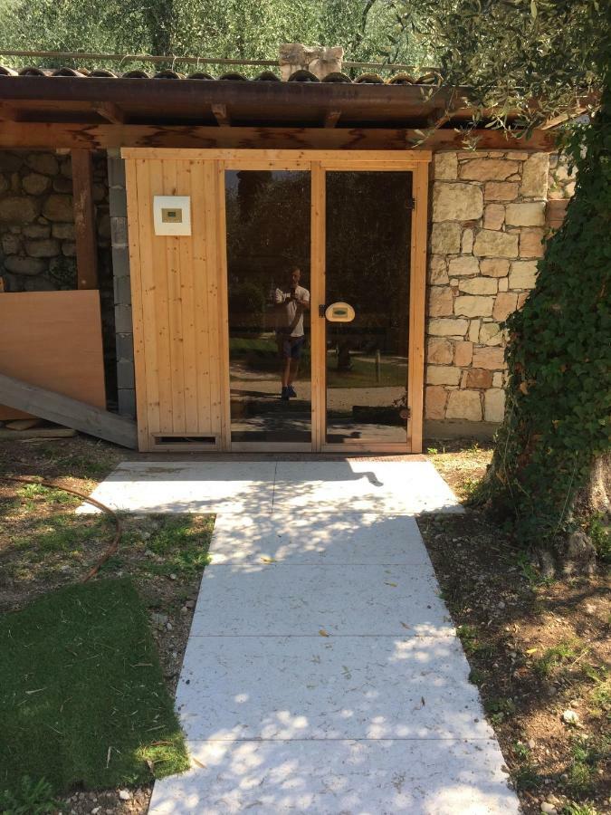 Villa Cipressi - Luxuri Lounge - Malcesine Eksteriør billede